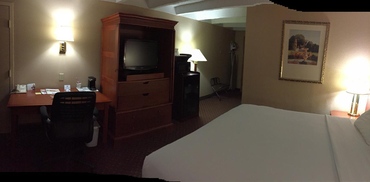 Rodeway Inn & Suites Rockford Luaran gambar