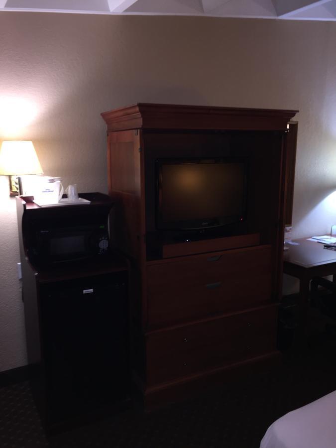 Rodeway Inn & Suites Rockford Luaran gambar