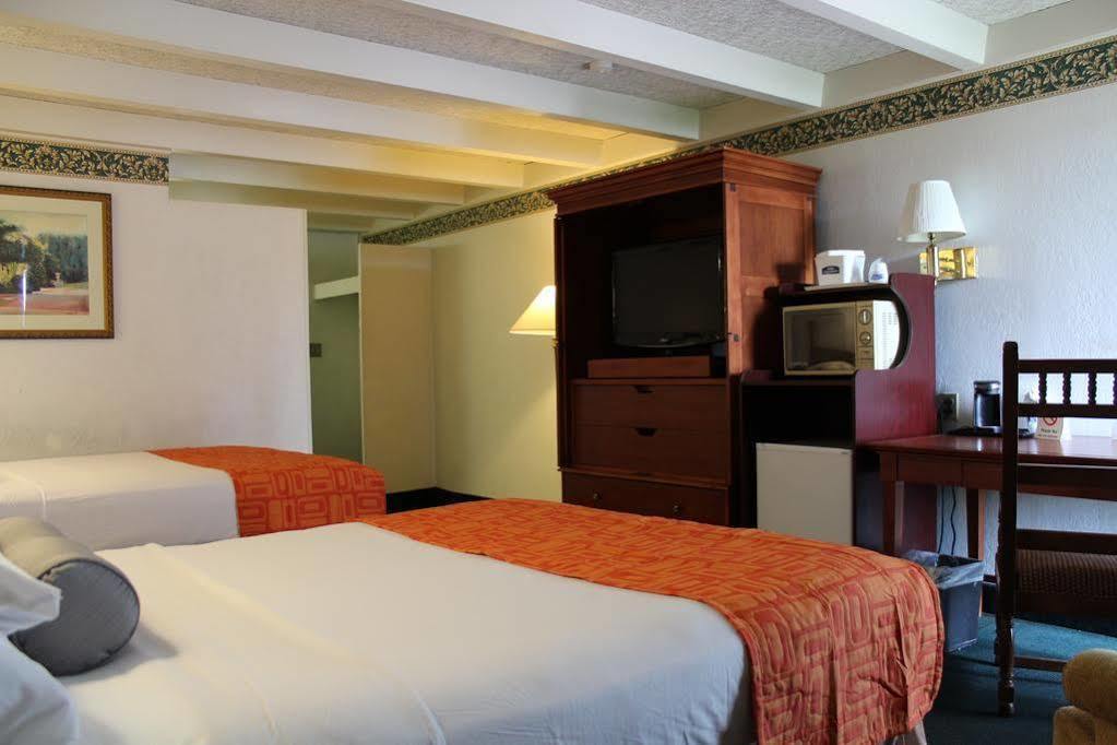 Rodeway Inn & Suites Rockford Luaran gambar