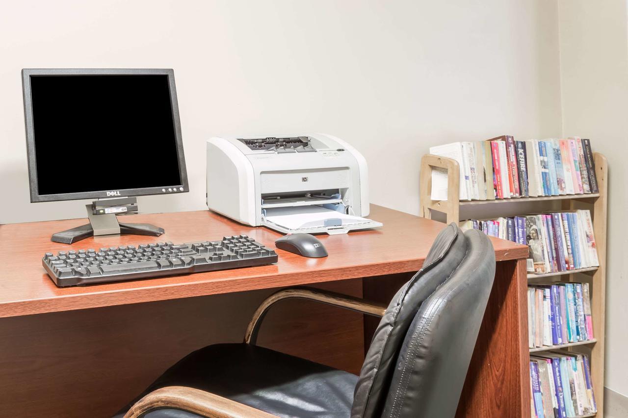 Rodeway Inn & Suites Rockford Luaran gambar