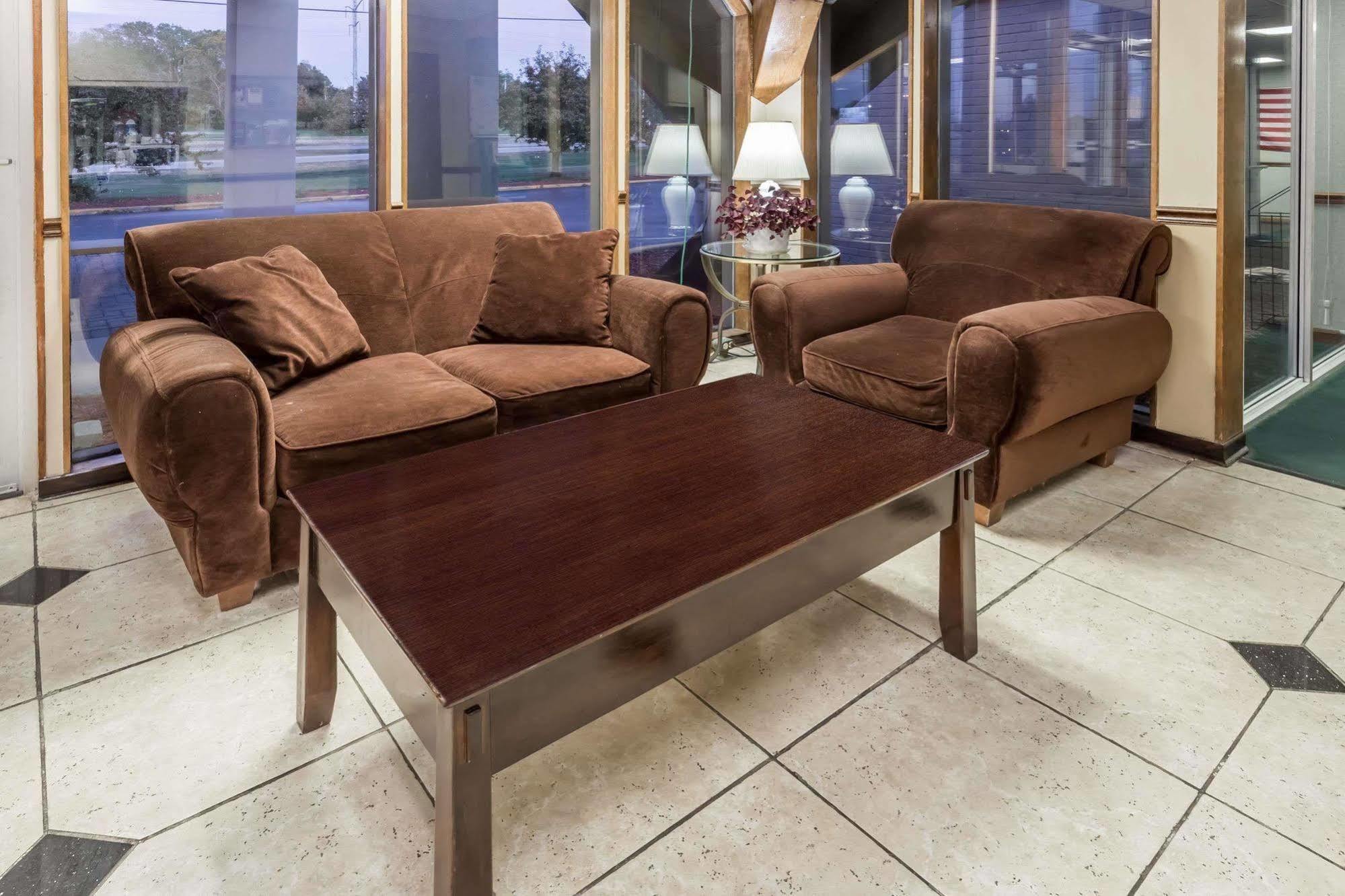Rodeway Inn & Suites Rockford Luaran gambar