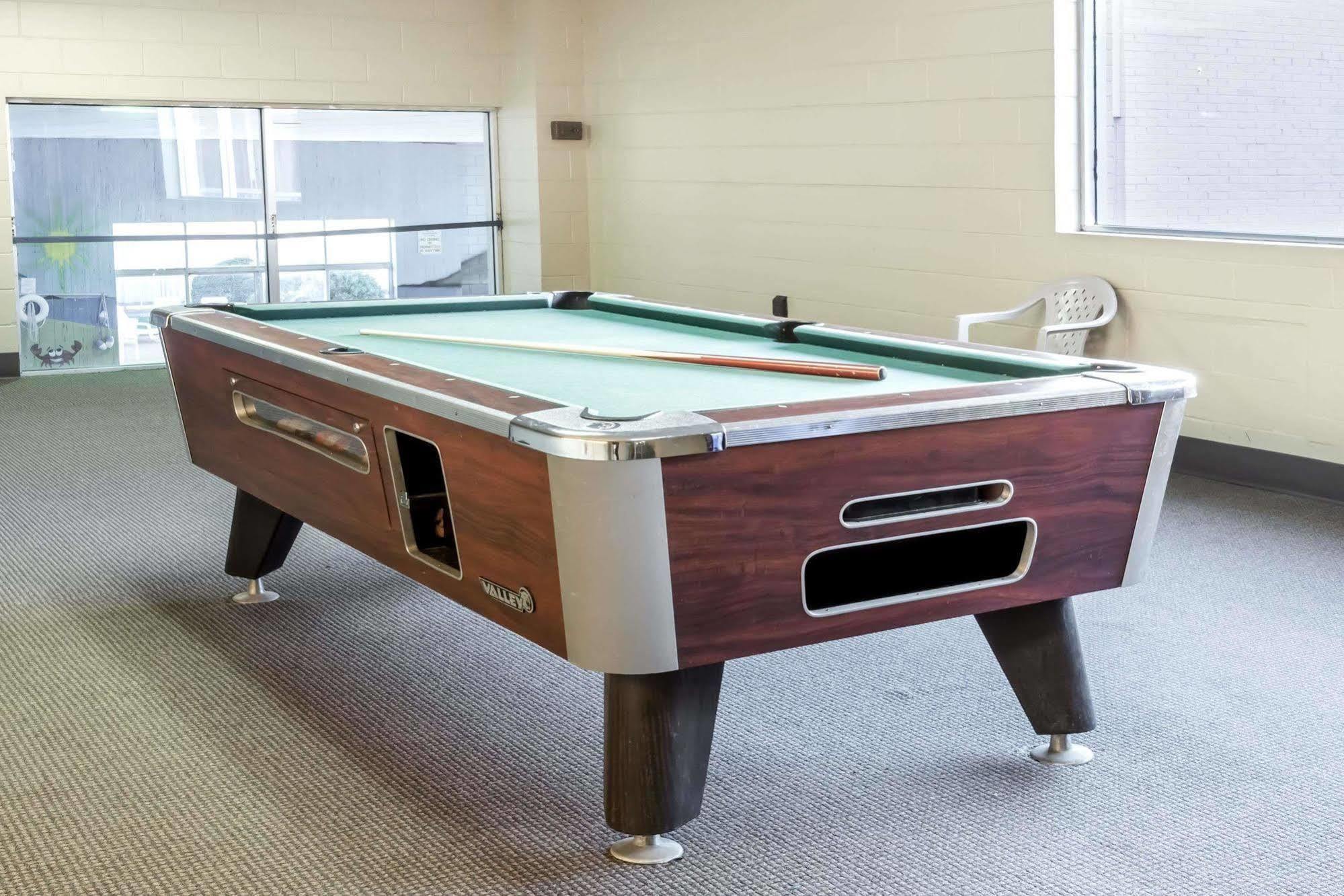 Rodeway Inn & Suites Rockford Luaran gambar