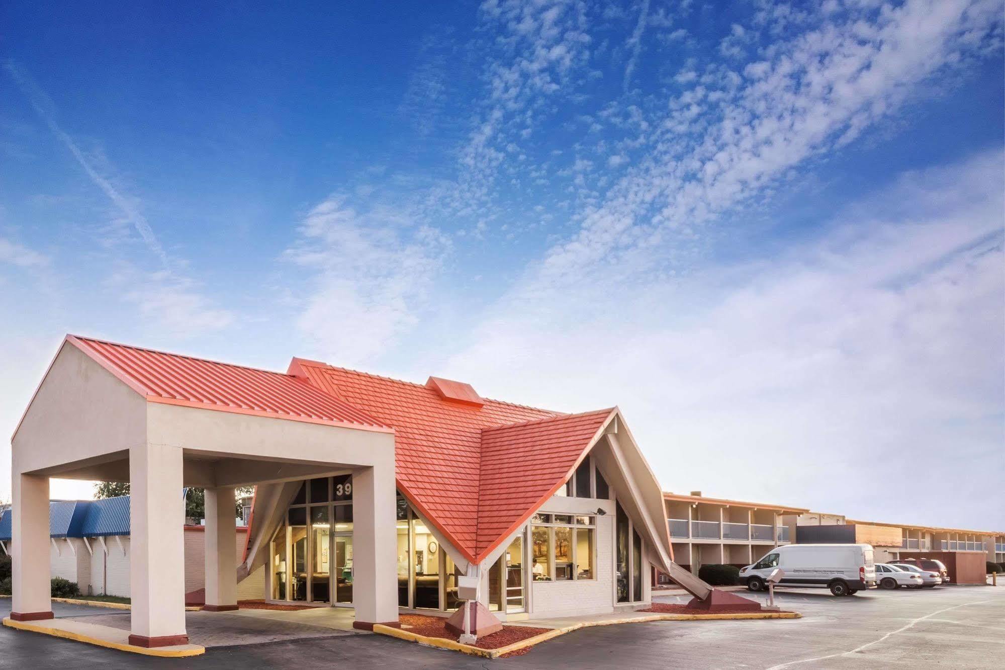 Rodeway Inn & Suites Rockford Luaran gambar