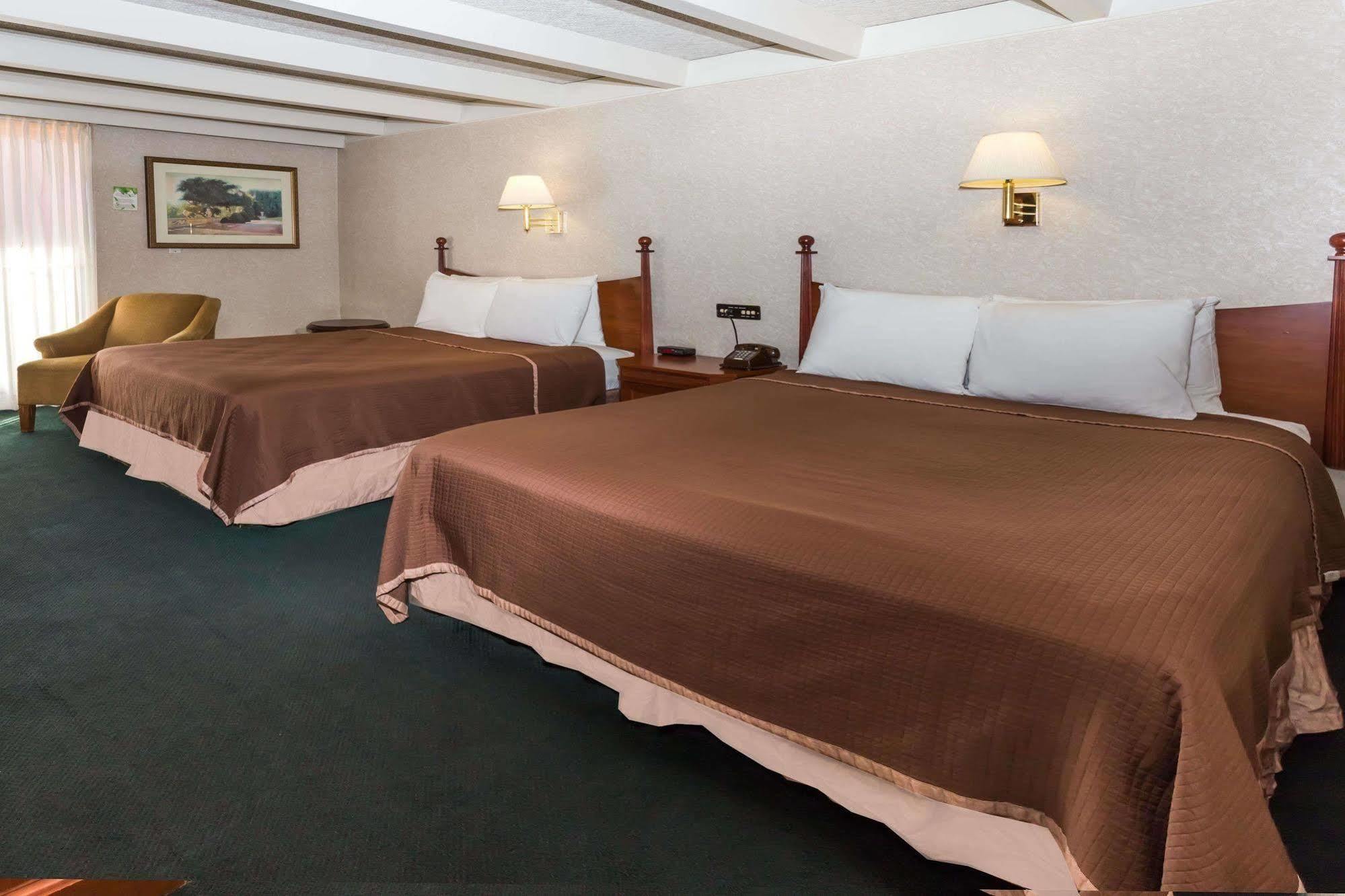 Rodeway Inn & Suites Rockford Luaran gambar