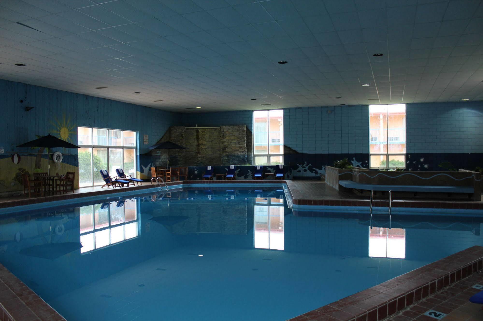 Rodeway Inn & Suites Rockford Luaran gambar