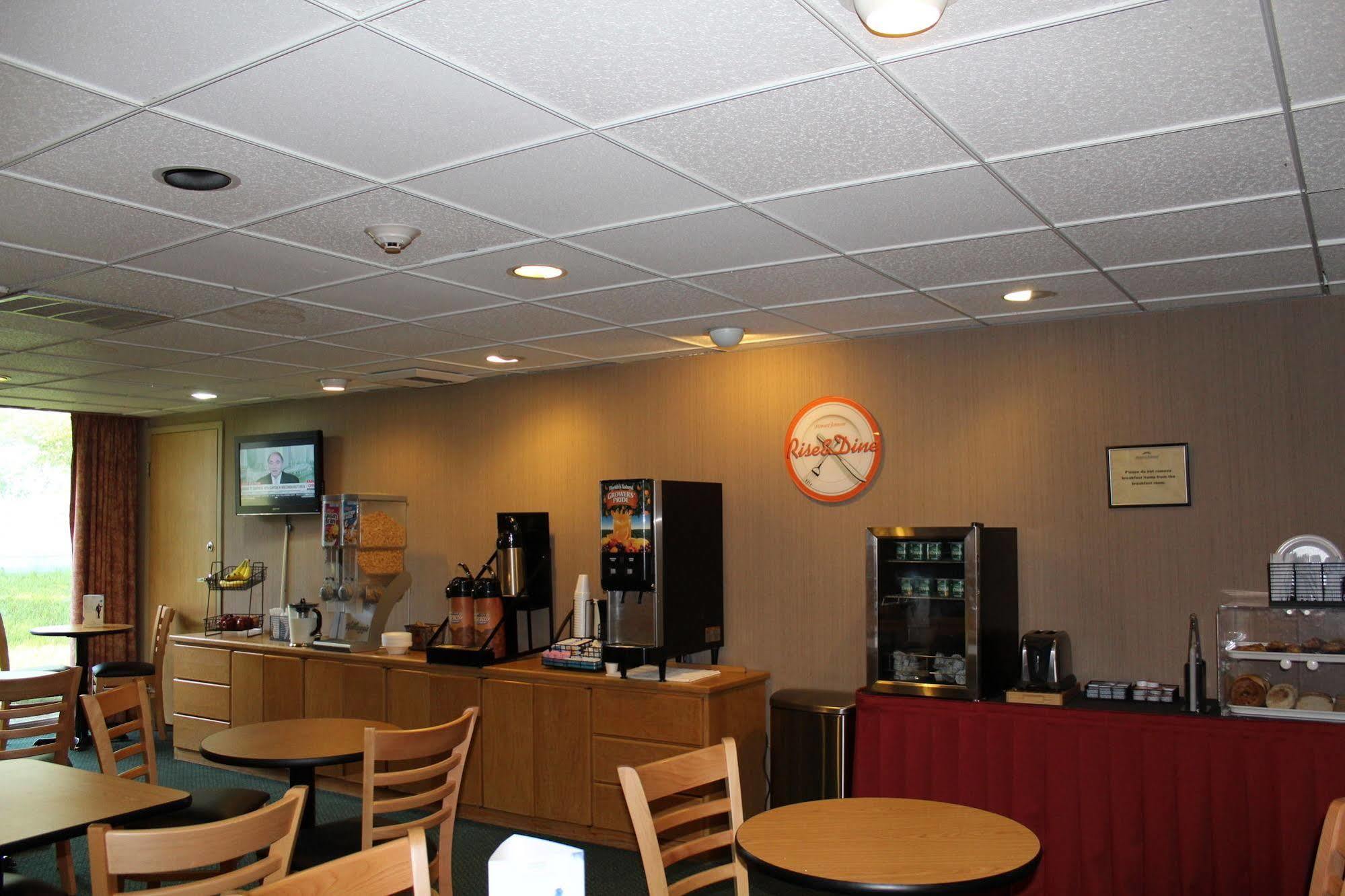 Rodeway Inn & Suites Rockford Luaran gambar